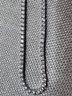 New Pavoi Tennis Necklace -❤️Please red all info. Thanks 😉